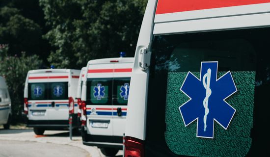 阿克苏救护车转运病人过路高速收费吗?